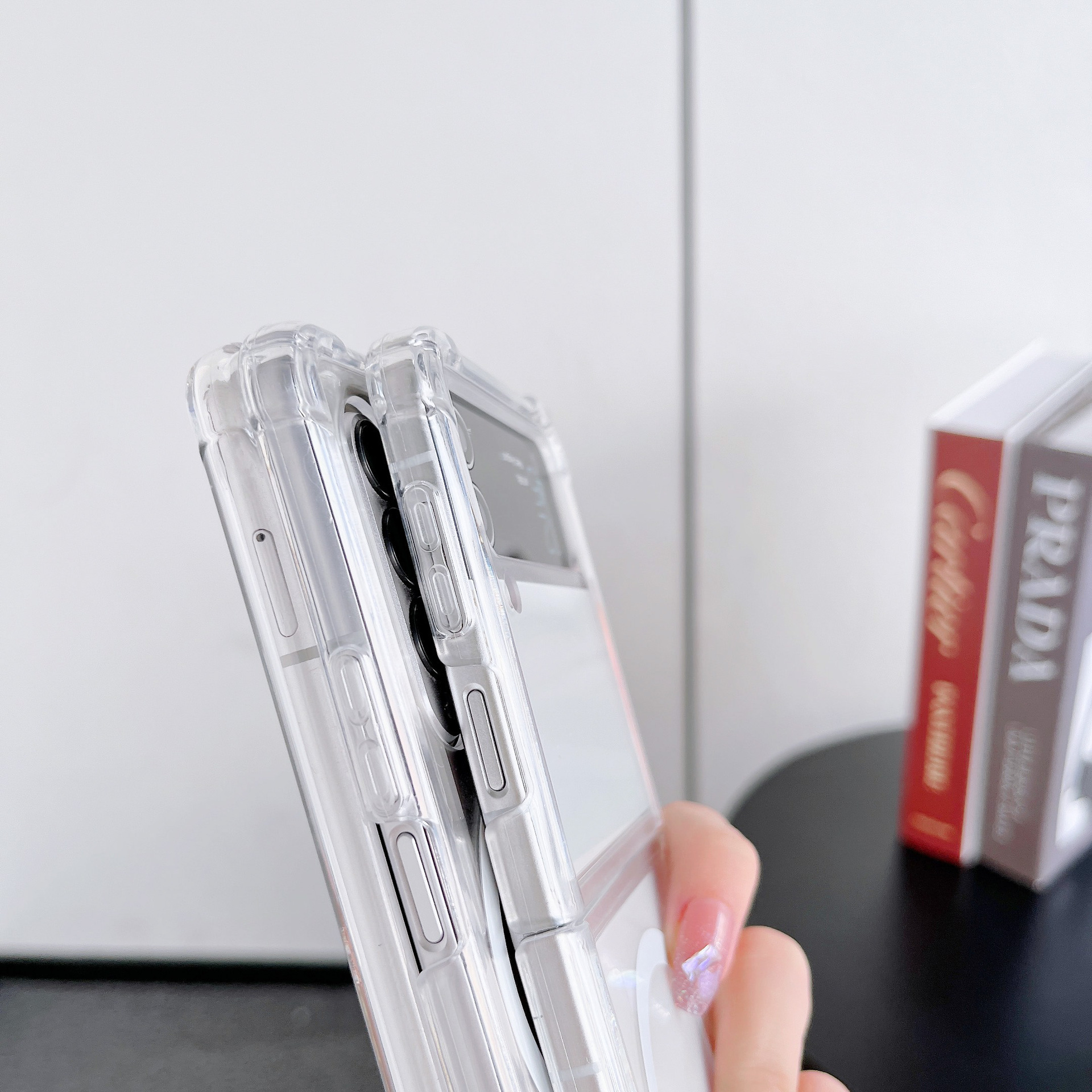 Ốp Lưng Trong Suốt Hỗ Trợ Sạc Từ Tính Dành Cho Samsung Galaxy Z Fold 5 / Z Flip 5, Chống Ố Vàng - Hàng Nhập Khẩu