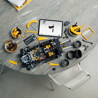 LEGO TECHNIC 42172 Đồ Chơi Lắp Ráp Siêu Xe Thể Thao McLaren (3893 chi tiết)