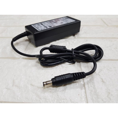 Sạc Tương Thích Cho Laptop Samsung 19V 3.16A Kích Thước Đầu Sạc Tương Thích Cho 5.5*3.0Mm - Nhập Khẩu - Hàng Nhập Khẩu New Seal TEEMO PC TEAC1263