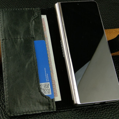 Bao da cho điện thoại Galaxy Z Fold4 có quai cài da bò thật