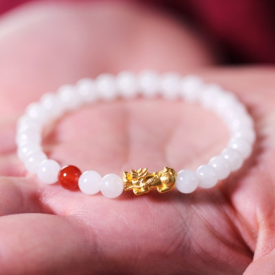 Vòng tay nữ vòng tay may mắn đá mã não trắng gắn tỳ hưu cầu Tài Lộc Duyên MNTH04