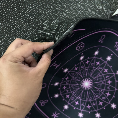 Thảm bài Ta rot chủ đề màu tím huyền bí