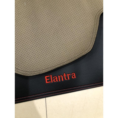 Thảm taplo Elantra 2023+ da vân cacbon hàng cao cấp loại 1
