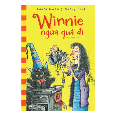 Combo 2 cuốn sách: Thư viện linh hồn   + Winnie ngứa quá đi