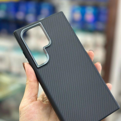 Ốp lưng cao cấp cho Samsung Galaxy S24 Ultra, S24 Plus, S23 Ultra hiệu Likgus Carbon Defender trang bị viền camera kim loại, cạnh ốp dẻo TPU - Hàng nhập khẩu