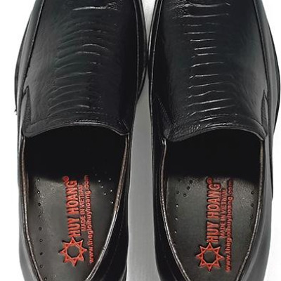 Giày nam Huy Hoàng da bò vân đà điểu màu đen HT7795