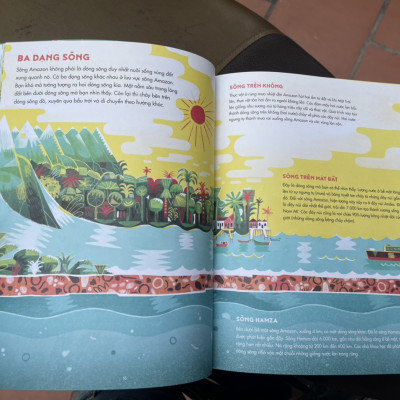 (Sách tranh minh hoạ màu) THÁM HIỂM AMAZON – Sangma Francis - Như Yến dịch – Nhà xuất bản Kim Đồng (sách mới 2022) (bìa mềm)