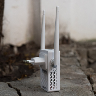 Bộ Kích Sóng Wifi Repeater 300Mbps Totolink EX200 - Hàng Nhập Khẩu