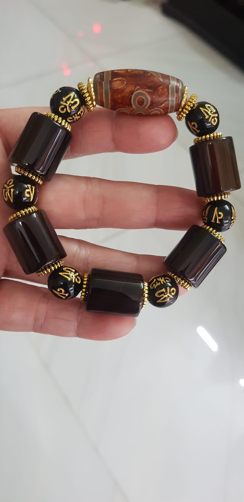 Vòng tay nam mã não nâu mix tây tạng kiểu hạt ống vuông tròn Size vòng 15mm đẹp ạ Ý nghĩa mang năng lượng tích cực may mắn cát tường cho gia chủ ạ