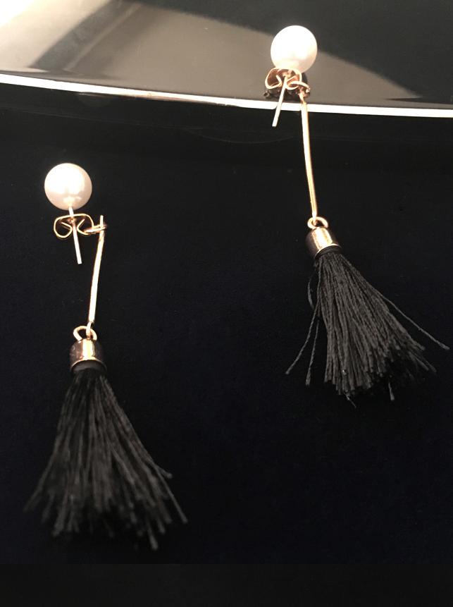 Bông tai vintage chỉ trắng dáng dài BT108
