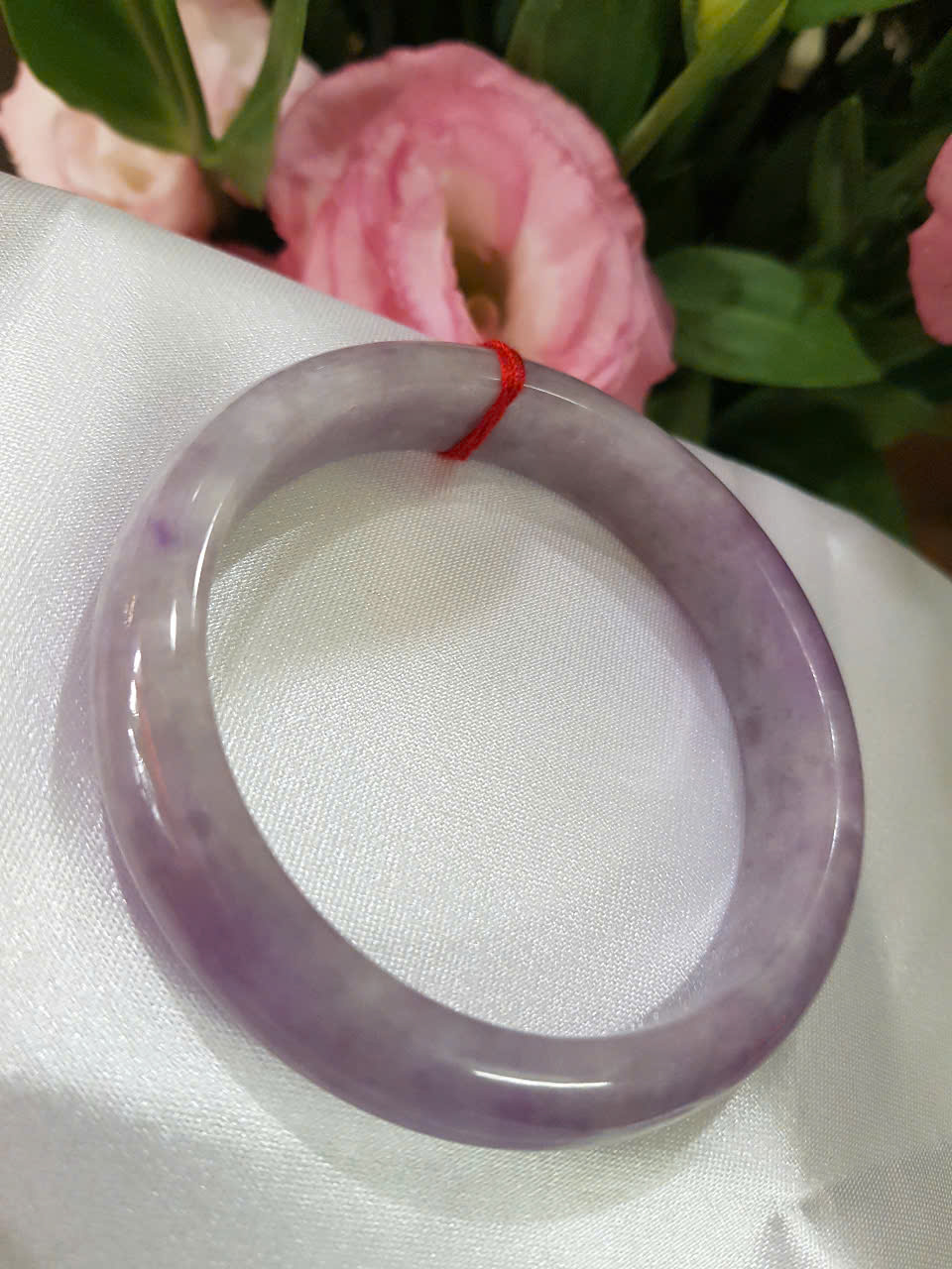 Vòng Cẩm Thạch mới Bản Hẹ Tím Nhẹ Ni 54mm Cao 12mm Dầy 7mm Màu tím nhẹ đều bóng đẹp Nữ mạng hỏa mạng thổ 50kg đến 55kg đeo ạ
