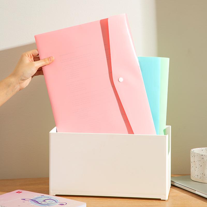 Bìa Nút A4 - Phiên Bản Sơn Tùng M-TP Giới Hạn - Deli EF554 - Màu Hồng