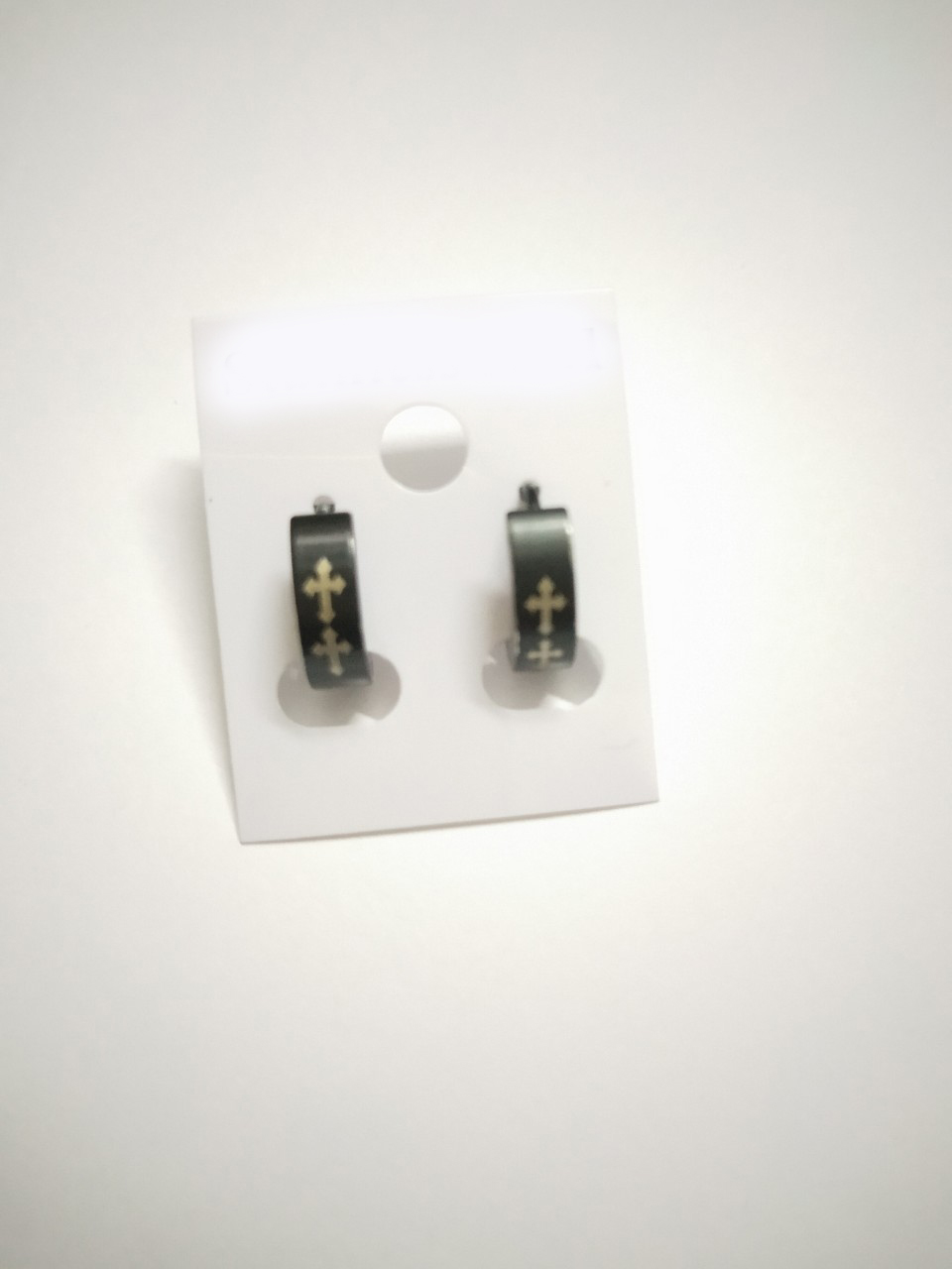 Bộ 2 bông tai Titan hình 2 thánh giá