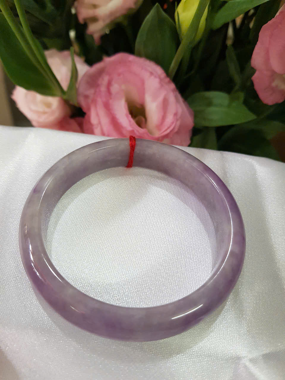 Vòng Cẩm Thạch mới Bản Hẹ Tím Nhẹ Ni 54mm Cao 12mm Dầy 7mm Màu tím nhẹ đều bóng đẹp Nữ mạng hỏa mạng thổ 50kg đến 55kg đeo ạ