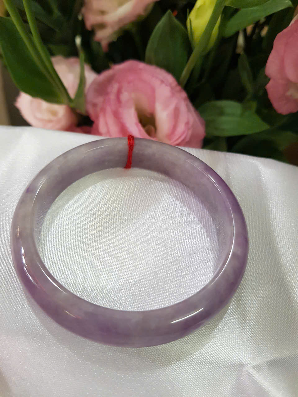 Vòng Cẩm Thạch mới Bản Hẹ Tím Nhẹ Ni 54mm Cao 12mm Dầy 7mm Màu tím nhẹ đều bóng đẹp Nữ mạng hỏa mạng thổ 50kg đến 55kg đeo ạ