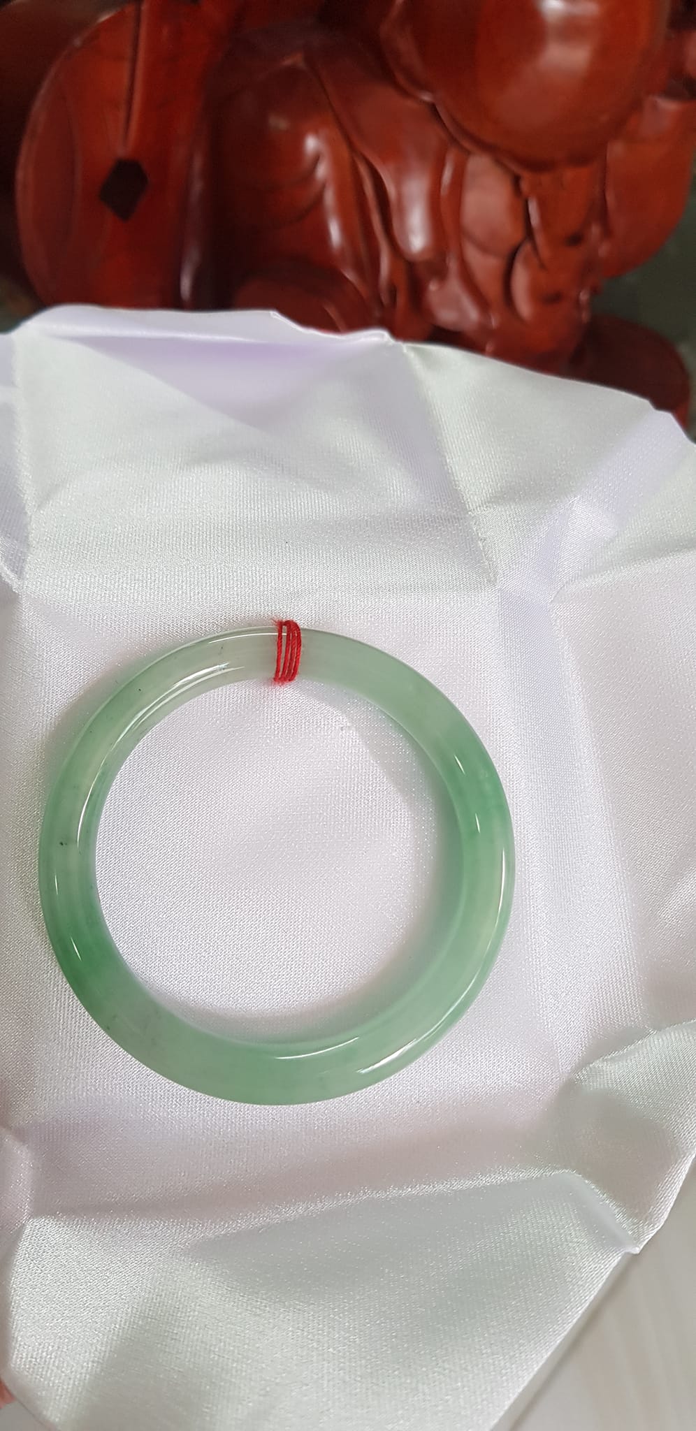 Vòng Tay Nữ đá ngọc cẩm thạch tự nhiên A TR Lý SAO 52mm Size Vòng 52mm x 7,8mm màu Trắng xanh lý 2 bên bóng đẹp Nữ 51kg - 56kg đeo đẹp ạ Món Quà Ý nghĩa Anh Chị tặng Mẹ, Vợ, người thân yêu ạ