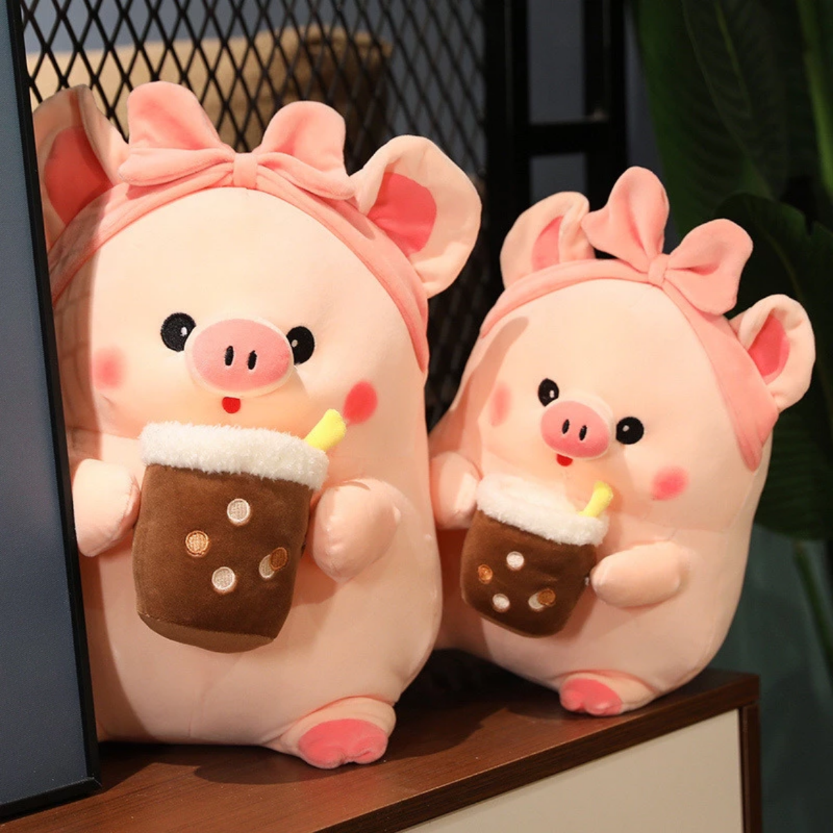 Thú Bông Heo Hồng Uống Trà Sữa Đáng Yêu Value Toys 25cm Cho Bé