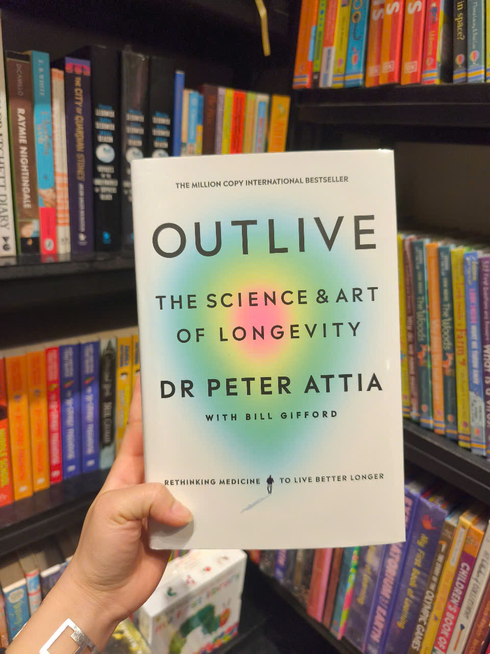 Sách - Outlive: The Science and Art of Longevity by Peter Attia - Sách tiếng anh, bìa cứng