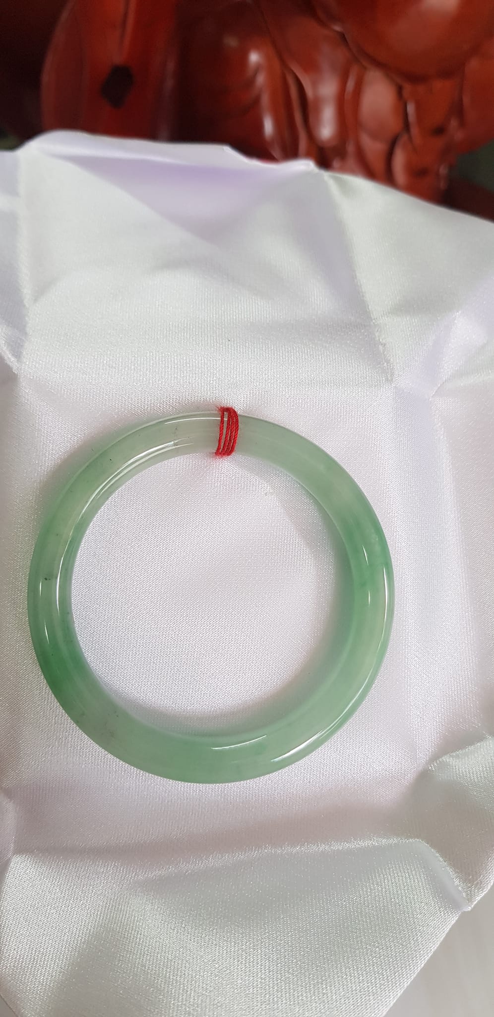 Vòng Tay Nữ đá ngọc cẩm thạch tự nhiên A TR Lý SAO 52mm Size Vòng 52mm x 7,8mm màu Trắng xanh lý 2 bên bóng đẹp Nữ 51kg - 56kg đeo đẹp ạ Món Quà Ý nghĩa Anh Chị tặng Mẹ, Vợ, người thân yêu ạ