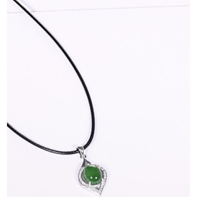 Mặt dây chuyền hoa văn đá ngọc bích mệnh hỏa, mộc - Ngọc Quý Gemstones