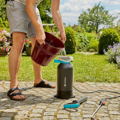 Bình tưới cây áp suất 5L Gardena 11130-20