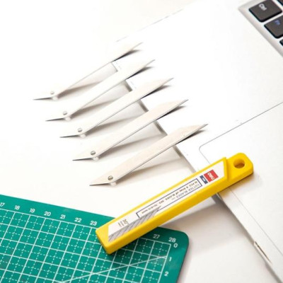 Lưỡi Dao Rọc Giấy  Deli 2015 