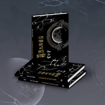 Cơn mưa bên hồ nước bí mật - Bản có chữ kí tác giả