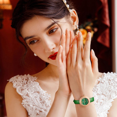 Đồng Hồ Nữ I&W Carnival 3008L Chính Hãng BH 24T Chịu Nước 30m Kính Chống Xước Dây Da Cao Cấp ( Máy Quartz)