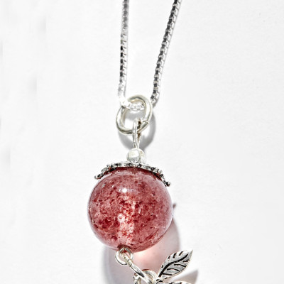 Dây Chuyền Mặt Đá Thạch Anh Dâu Phối 3 Lá Bạc Ngọc Quý Gemstones