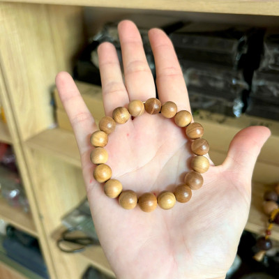Vòng gỗ cao cấp Đàn Hương size 10ly thượng hạng thơm ngọt như nước hoa phong thuỷ sức khoẻ may mắn