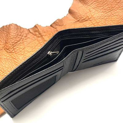 Ví Nam Cao Cấp, Da Bò PEBBLE Mềm Mại - Bền Bỉ, Size Lớn, Chống Xước - Chống Nhăn Tốt,  Thiết Kế Cổ Điển, Dáng Ngang - Gập 2, Ngăn Đựng Tiền Có Khóa Kéo, Nhiều Ngăn Để Giấy Tờ Tiện Dụng - Hàng Chính Hãng SAIGIO