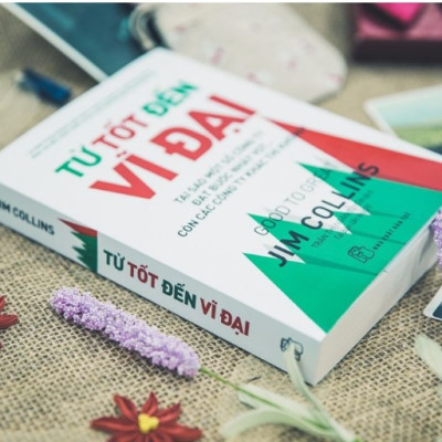 Combo Lãnh Đạo và Quản Trị: Từ Tốt Đến Vĩ Đại + Nhà Lãnh Đạo Không Chức Danh (Bộ 2 cuốn Bài Học & Kỹ năng Phát Triển Kinh Doanh, Quản Trị, Lãnh Đạo đỉnh cao của các công ty hàng đầu thế giới)  - Tặng kèm Bookmark Happy Life