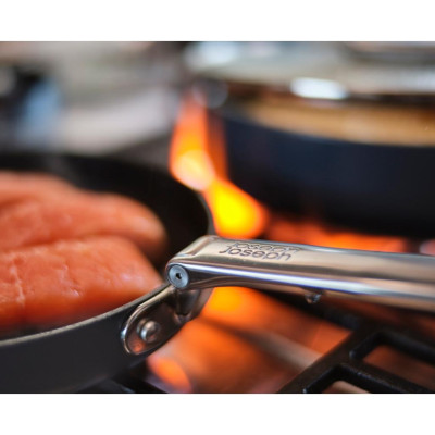 Chảo chiên Joseph Joseph Space 24cm/9.5" - chống dính ceramic an toàn sức khỏe, có thể gấp gọn tiện lợi - 010541