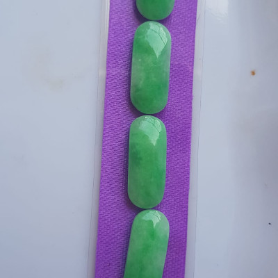 Bộ Lắc Tay Yên Ngựa Mới 4 viên Xanh Ngọc Tươi đều bóng đẹp  Size Dài 20mm x Ngang 9mm x cao 3mm Đá Ngọc Cẩm Thạch tự nhiên  Nữ mệnh mộc hỏa thủy bọc vàng đeo đẹp sang món quà tặng ý nghĩa gửi đến Mẹ và người thân ạ