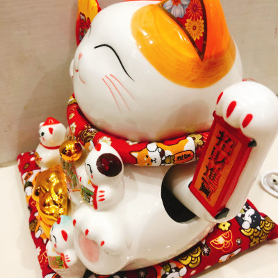 Tượng Mèo Thần Tài vẫy tay chiêu tài lộc 23cm bằng gốm sứ, mẫu giao ngẫu nhiên- Hàng chính hãng