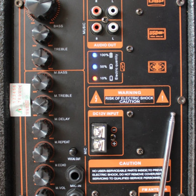 Loa Kéo Di Động Karaoke Bass 50 U.B.L LK-50U150 (1200W) 5 Tấc - Màu Ngẫu Nhiên - Chính Hãng