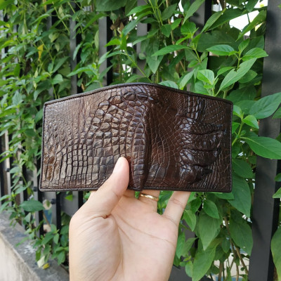 Ví Nam Da Cá Sấu 2 Mặt. Nguyên Bàn Tay Có Móng Đẹp - Phong Cách