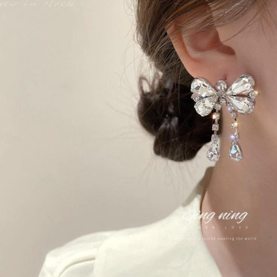 Earrings nữ đeo tai hình nơ bản to cao cấp
