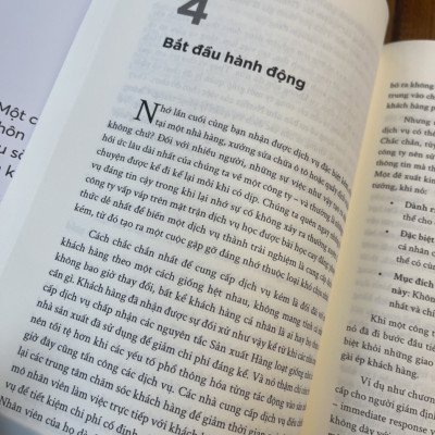 (Bìa cứng) THE EXPERIENCE ECONOMY- Nền Kinh Tế Trải Nghiệm - Biến Dịch Vụ Của Bạn Thành Trải Nghiệm Khách Hàng - Joseph Pine II và James H. Gilmore – Trần Xuân Hải và nhóm Misionizer dịch -Alphabooks – Nhà Xuất Bản Công Thương
