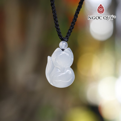 Mặt dây chuyền hồ ly đá mã não trắng 3x2.2cm mệnh thủy, kim - Ngọc Quý Gemstones