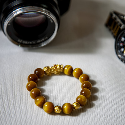 Vòng Tay Phong Thủy Nam Đá Mắt Hổ Vàng Thiên Nhiên Vip VN003 Mạng Thổ - Kim Tài Lộc