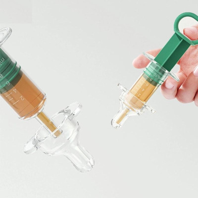 Bộ 2 Món Dụng Cụ Cho Bé Uống thuoc , Sữa, Nước Hoa Quả Đa Năng Tiện Lợi - Kèm Hộp và Cọ Vệ Sinh