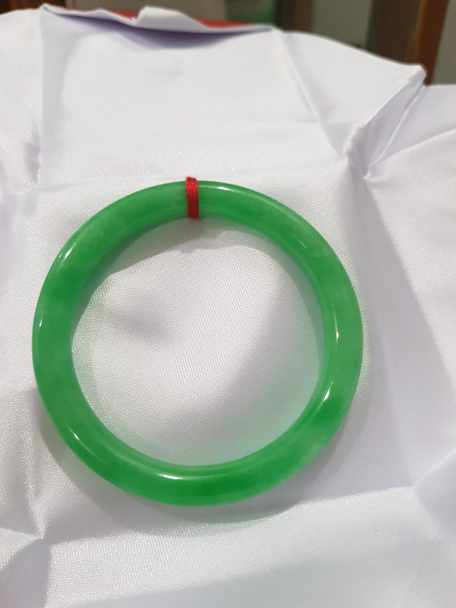 Vòng cẩm thạch Đ Lý 52mm x dầy 7,8mm Vòng màu xanh lá tươi Nữ mệnh Mộc mệnh Hỏa 52kg - 56kg đeo ạ