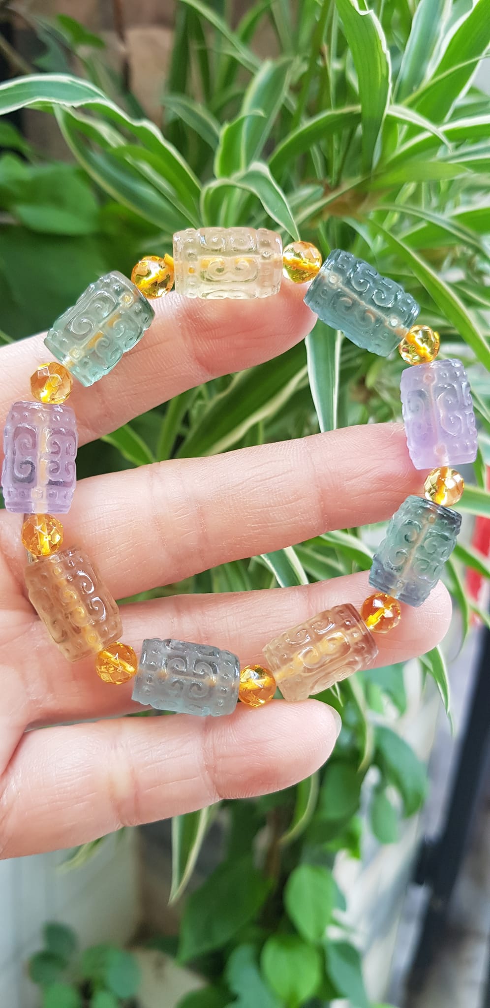 Vòng Tay nữ charm cao cấp Đá Fluorit tự nhiên đa sắc màu kiểu hạt 10mm phối tròn đẹp sang các Chị đeo xinh tay may mắn tài lộc cả năm ạ