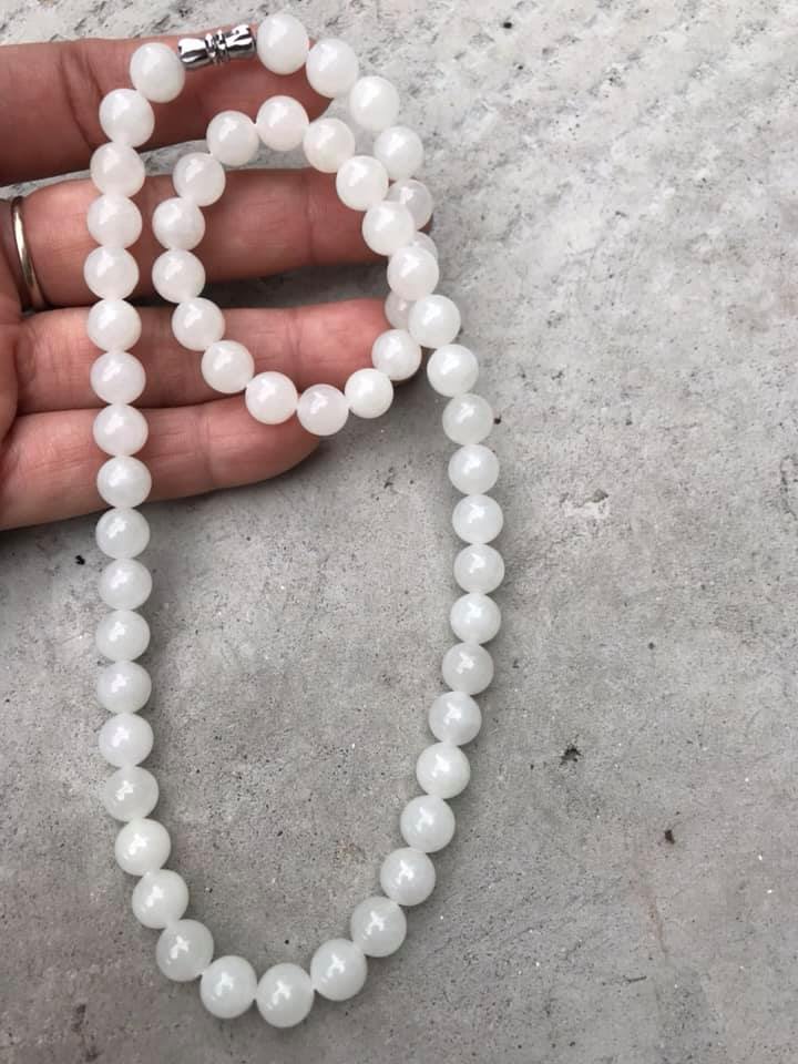 Vòng Chuỗi Đeo Cổ Đẹp Mới Đá Ngọc Hoà Điền Tự Nhiên Size 8mm Màu Trắng Ngọc Đẹp Nữ mệnh Kim mệnh Thủy ạ