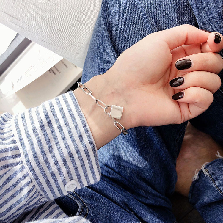 Vòng đeo tay ổ khoá nam nữ