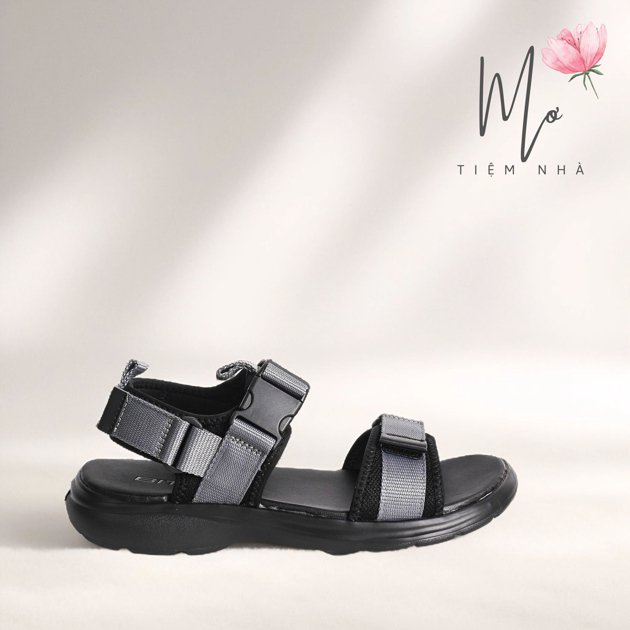 Sandal Biti