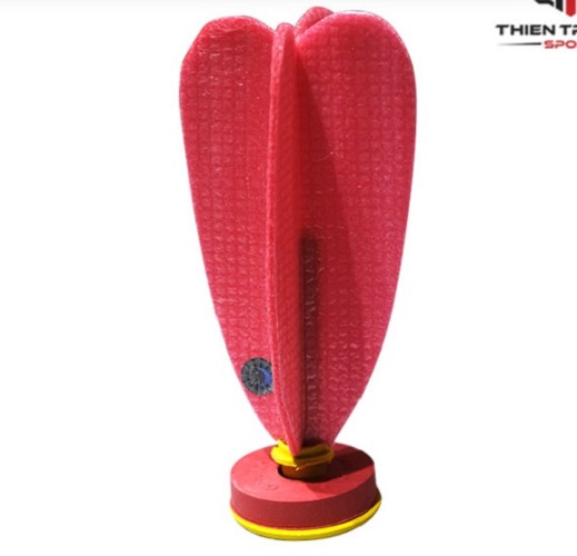 Hộp 6 quả cầu đá thi đấu ĐLS cánh xốp không thấm nước, đạt tiêu chuẩn thi đấu quốc tế, được các trường học, câu lạc bộ sử dụng nhiều trong thi đấu.