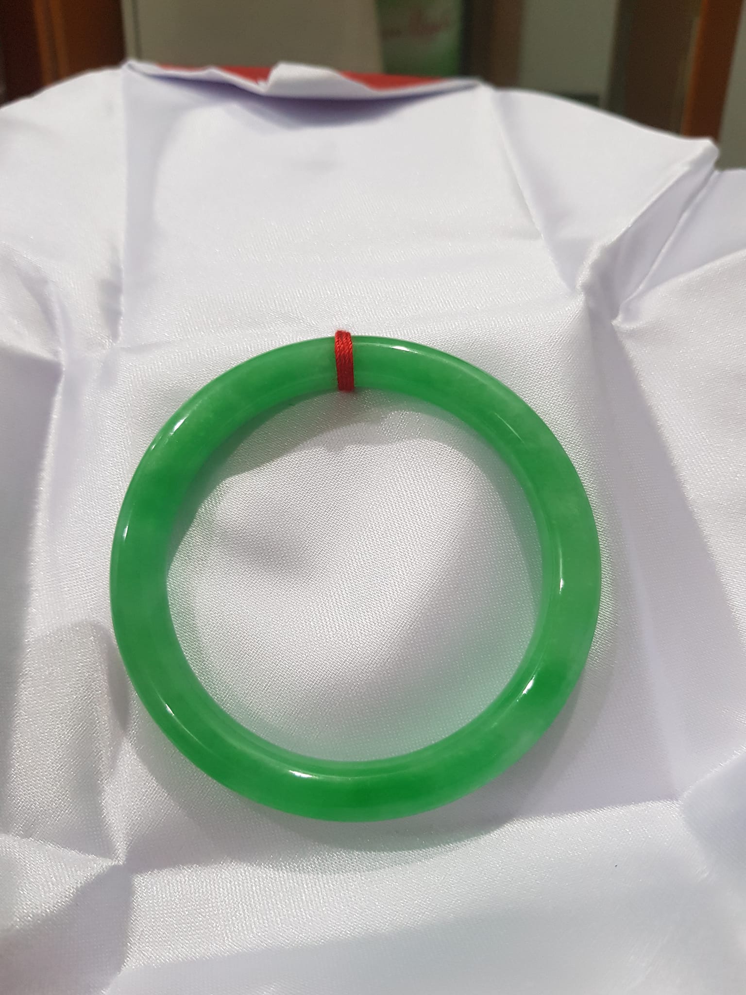 Vòng cẩm thạch Đ Lý 52mm x dầy 7,8mm Vòng màu xanh lá tươi Nữ mệnh Mộc mệnh Hỏa 52kg - 56kg đeo ạ