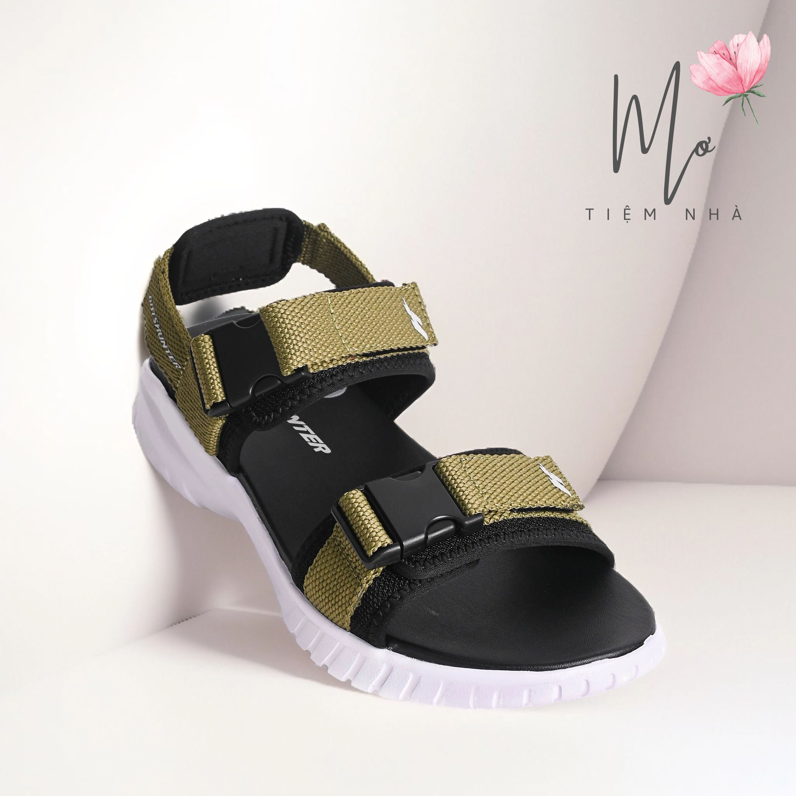 Sandal Biti